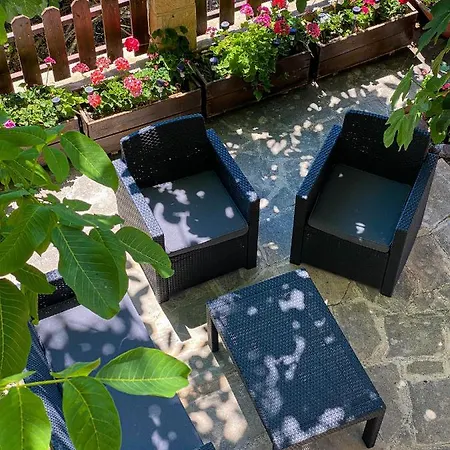 Magdalous House Арсос