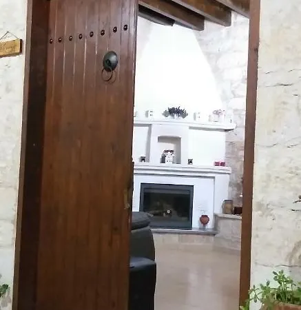 Летний дом Magdalous House *