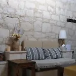 Magdalous House Casă la țară