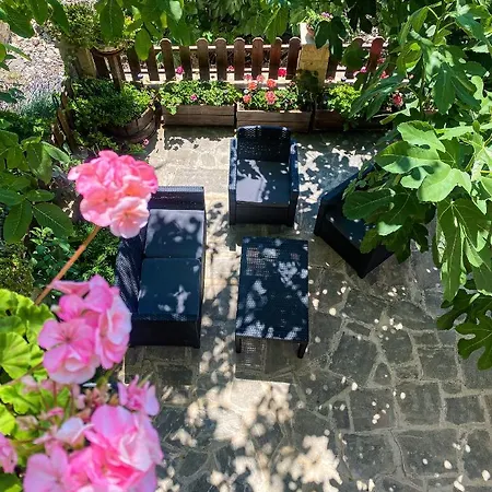 Magdalous House Gospodarstwo wiejskie *