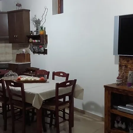 Gospodarstwo wiejskie Magdalous House Arsos